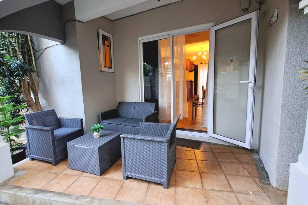 Sunshine Luxurious Villa:4 Mins Walk From Beach Flic-en-Flacq Zewnętrze zdjęcie